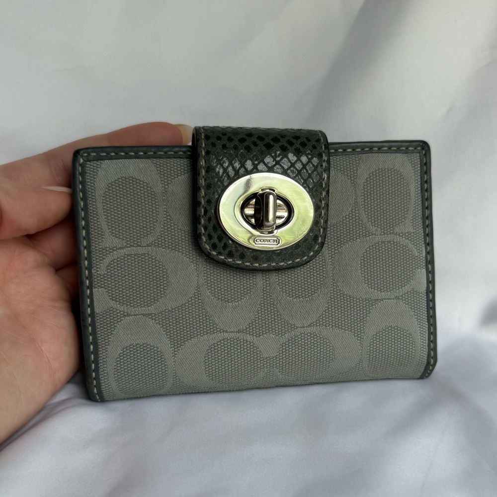 Coach Wallet Gray Bifold Turn Lock - Picture 7 of 8